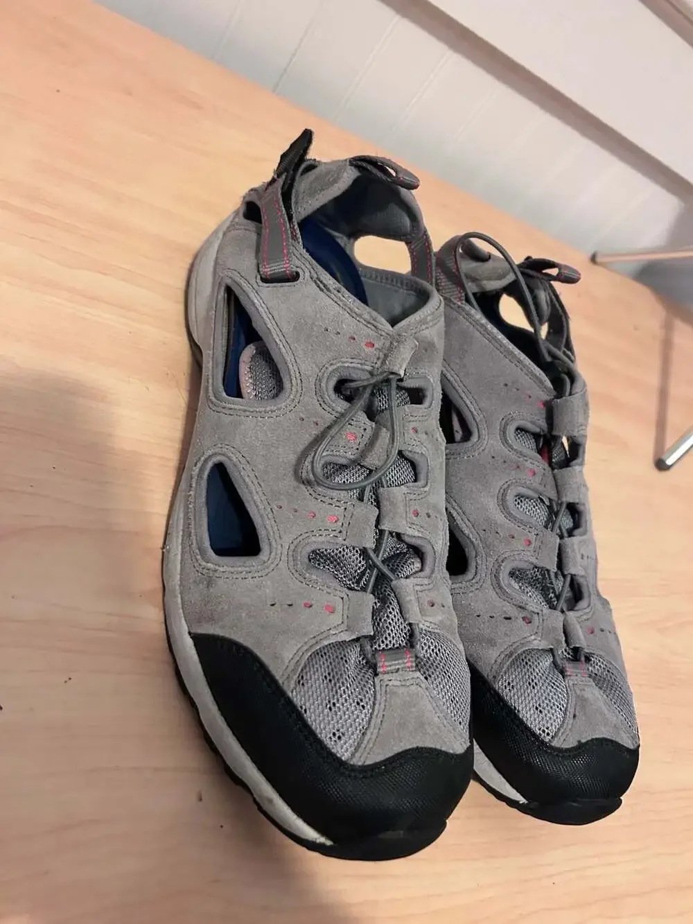 Lands' End Men's Closed Toe Suede Bungee Sport Hiking Sandals